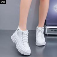 Premium White Lace-Up Sneakers Women's Winter Warm Snow Shoes with Non-Slip Chunky Soles & Comfortab