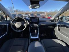  2019 Toyota RAV4 LE FWD - 2