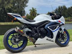 \2023 Suzuki GSX-R1000 - 3