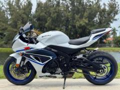 \2023 Suzuki GSX-R1000 - 6